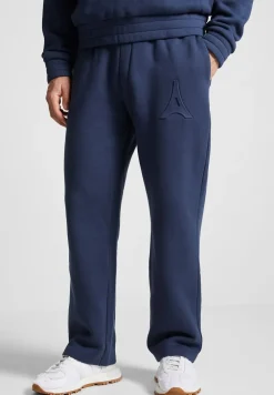 Eternel 420Gsm Eiffel Embossed Joggers