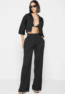 Pleated Cropped Shirt