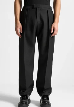 Relaxed Tailored Trousers With Pleat